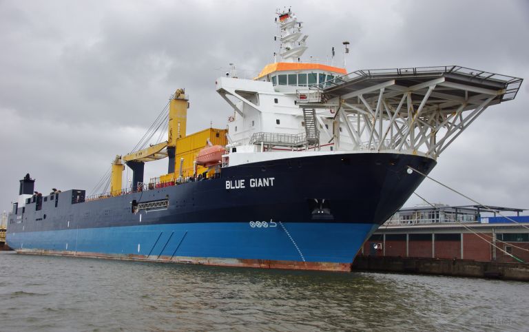 Blue Giant Heavy Load Carrier Detalles Del Buque Y Posicion Actual Imo Mmsi Vesselfinder