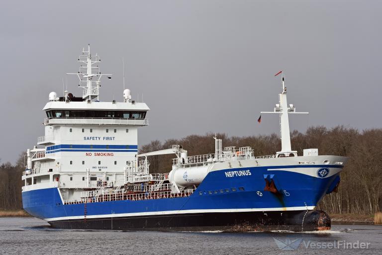ship photo