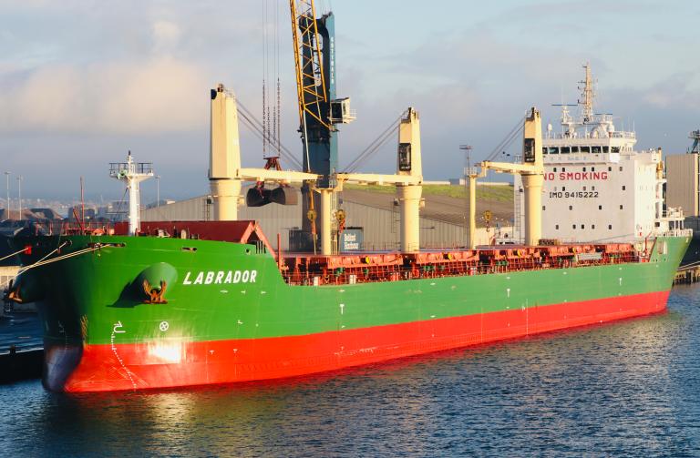 LABRADOR Bulk Carrier Details and current position IMO