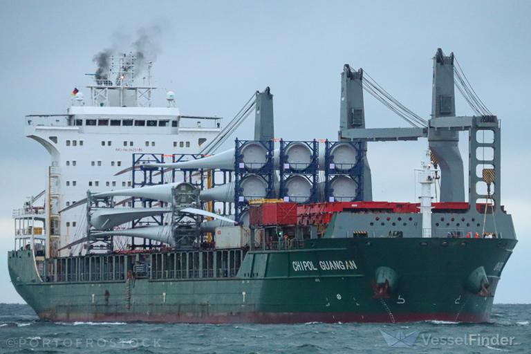 CHIPOL GUANGAN photo