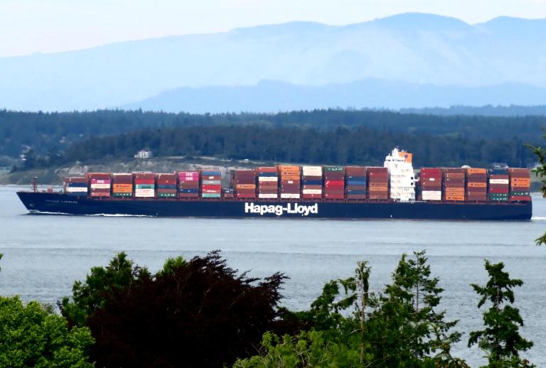 Free AIS Ship Tracking of Marine Traffic - VesselFinder