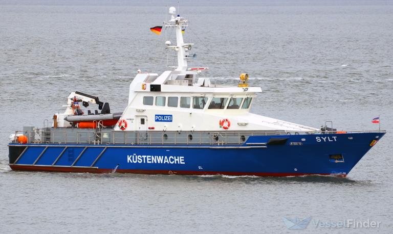 ship photo