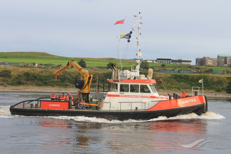 JLD AMBRE, Tug - Détails du bateau et situation actuelle - IMO 9479773 ...