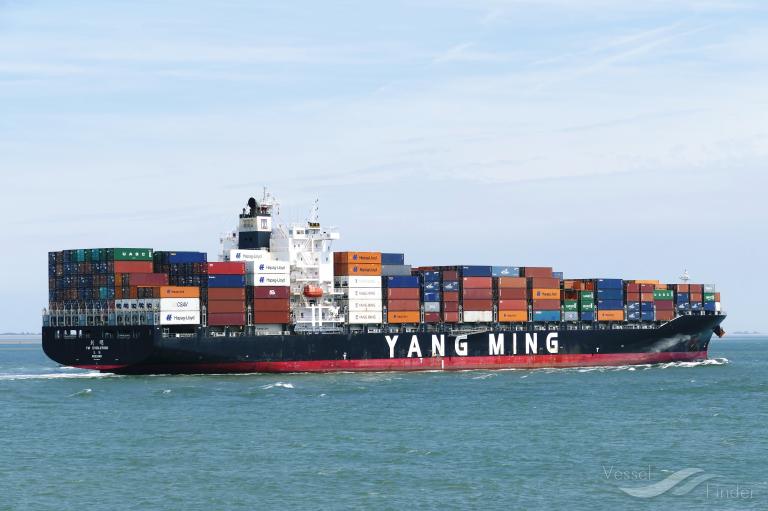 Ym Evolution Container Ship Details And Current Position Imo Mmsi Vesselfinder