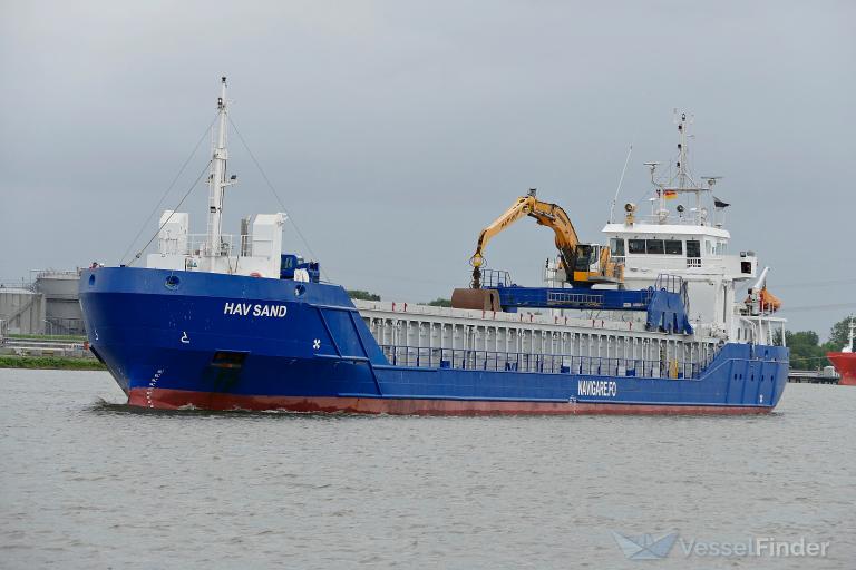 ship photo