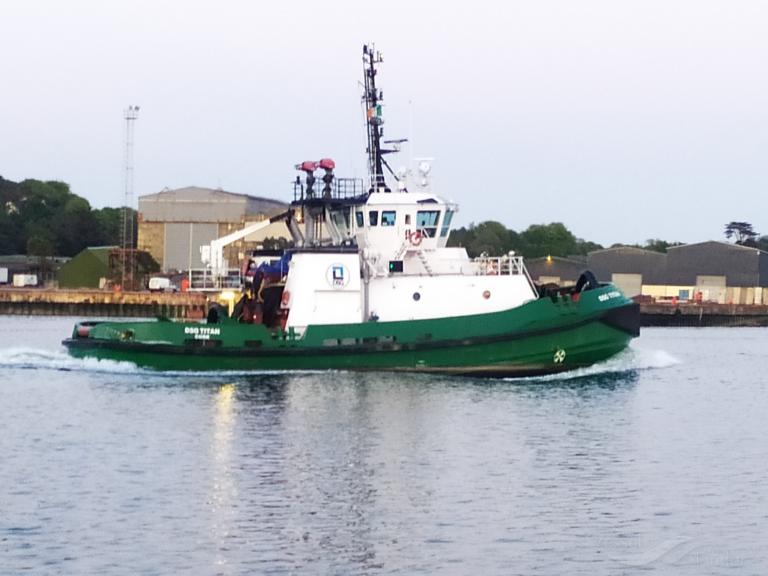 DSG TITAN ESCORT TUG photo