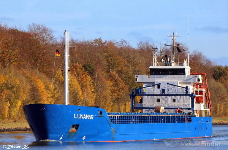 ship photo