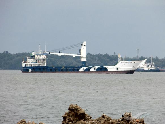 VANUATU ISLANDER photo