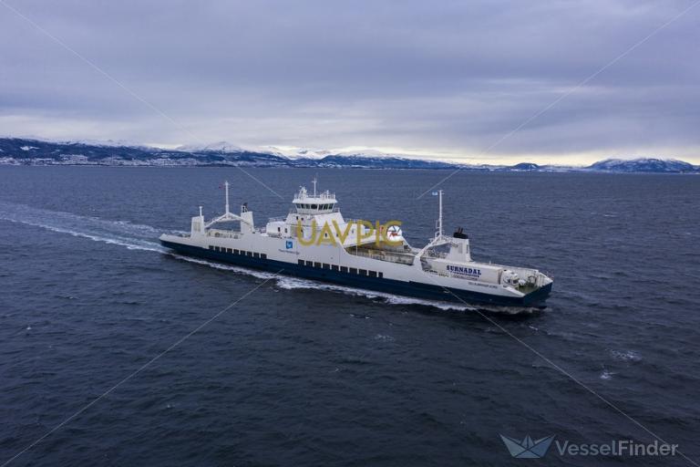 SELBJORNSFJORD photo