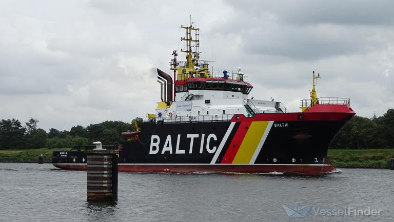 ship photo