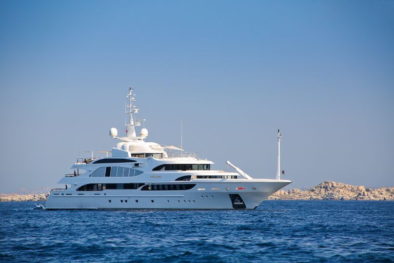 Lumiere Yacht Details And Current Position Imo 9558593 Mmsi 538071354 Vesselfinder