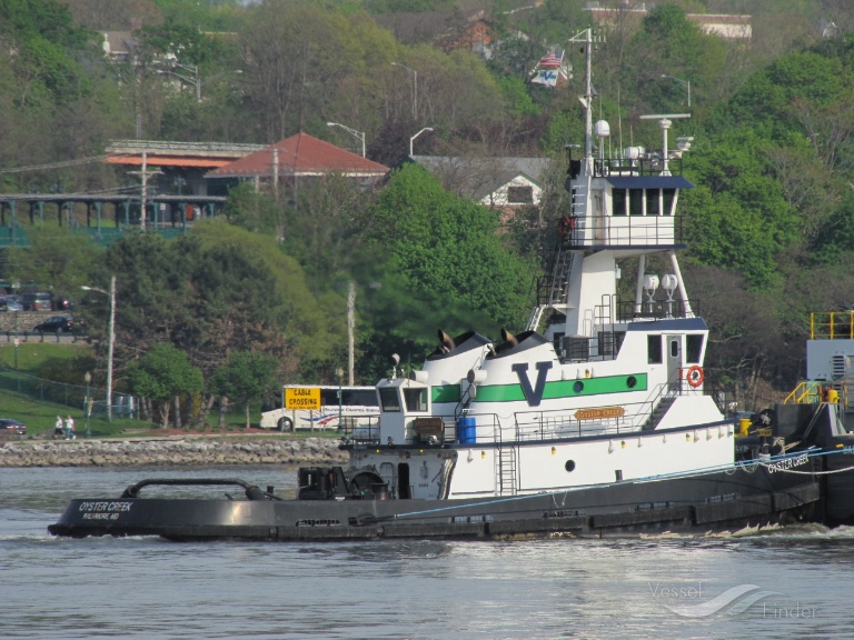 OYSTER CREEK, Pusher Tug Details and current position IMO 9569451