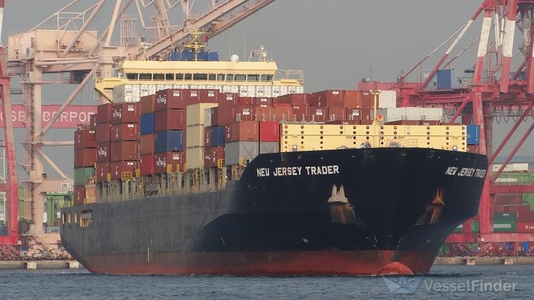Colombo trader vessel