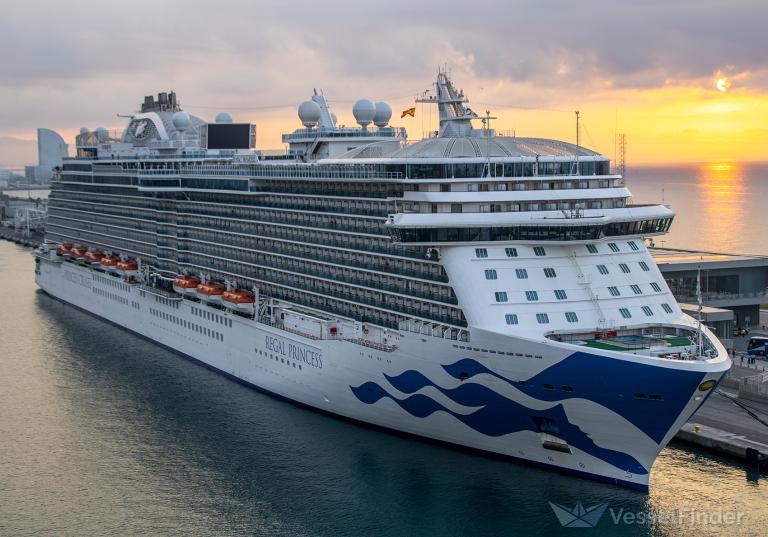 REGAL PRINCESS, Passenger (Cruise) Ship Details and current position