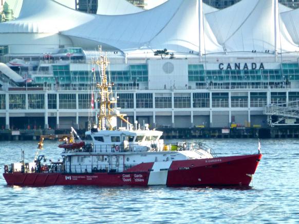 M. CHARLES M.B. photo