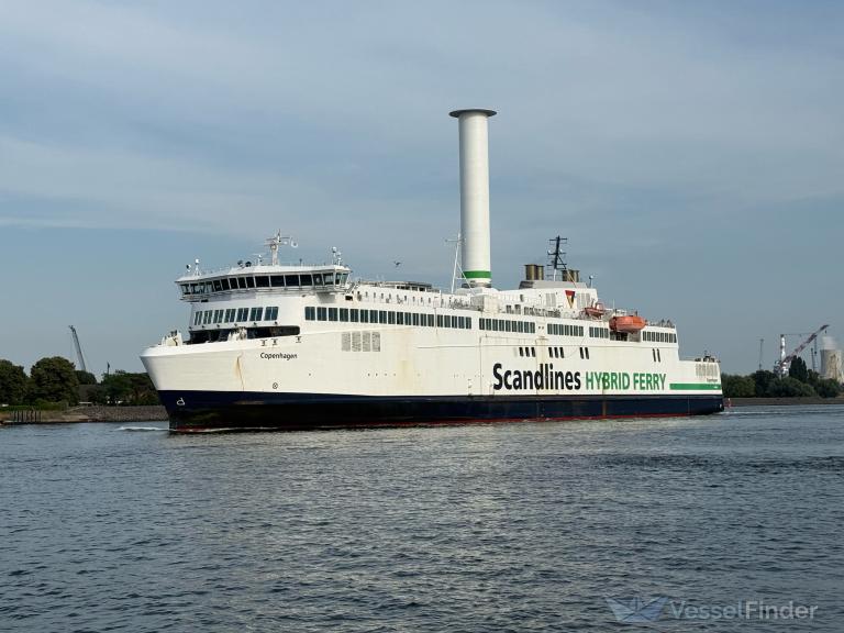 ship photo