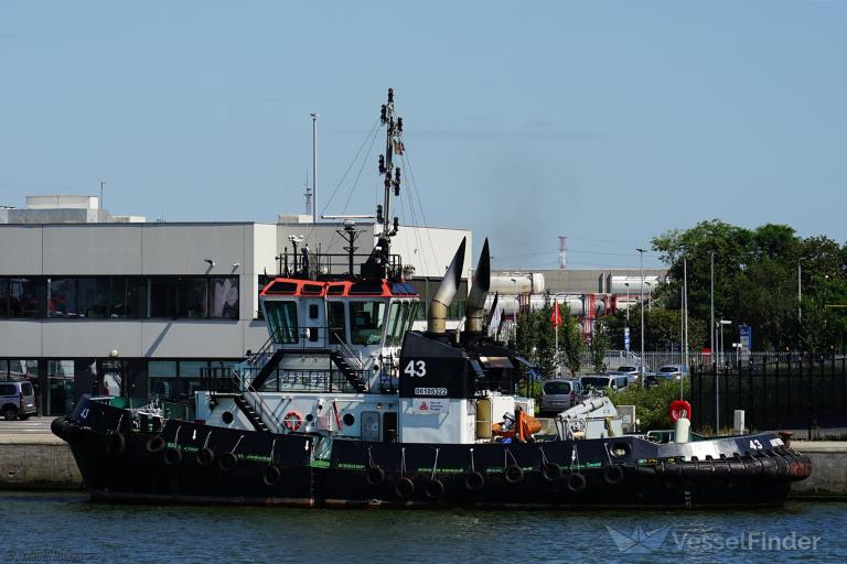 TUG 43 photo