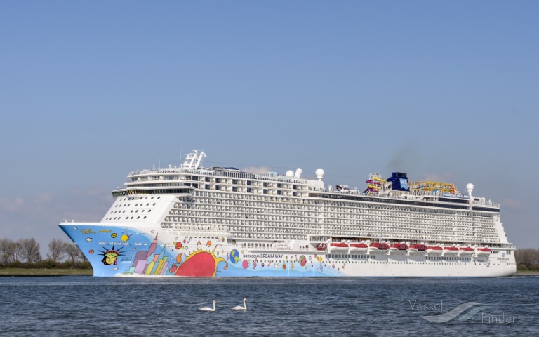 NORWEGIAN BREAKAWAY, Passenger (Cruise) Ship - Details and current ...