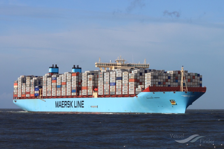 container ship maersk