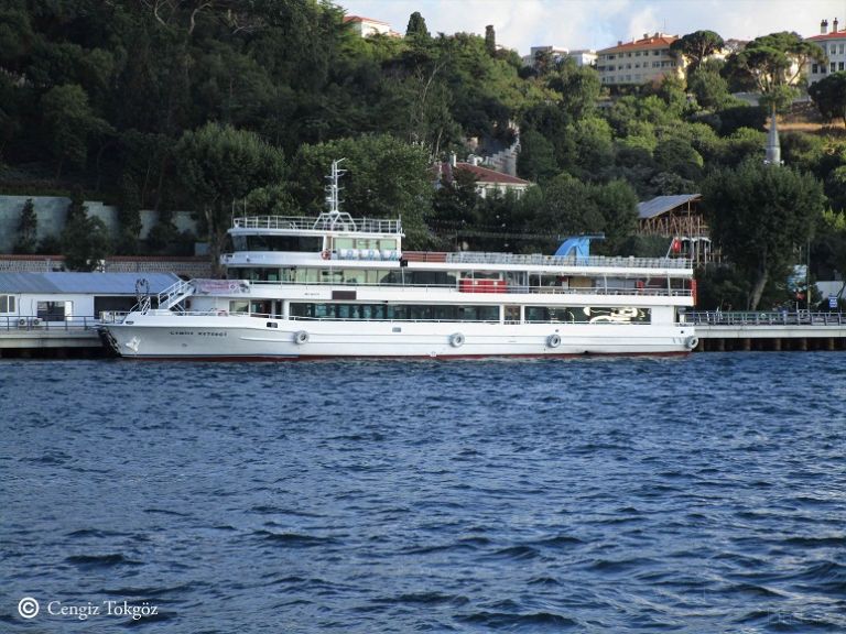 CEMILE KETENCI photo