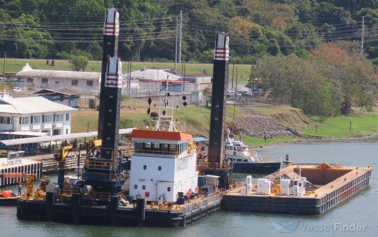 ALBERTO A ZUBIETA photo