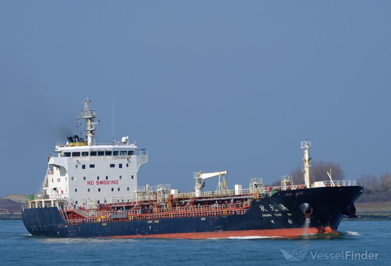 ship photo by Henk Jungerius