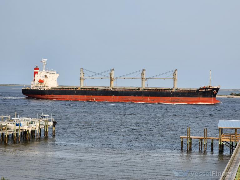 CRIMSON MAJESTY photo