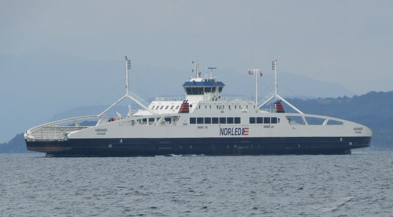 HARDANGER, Passenger/Ro-Ro Cargo Ship - Detalles del buque y posición ...