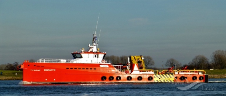 ADNOC 715, Offshore Tug/Supply Ship - Detalles del buque y posición ...