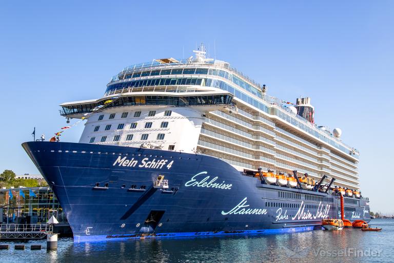 MEIN SCHIFF 4, Passenger (Cruise) Ship Schiffsdaten und aktuelle Position IMO 9678408