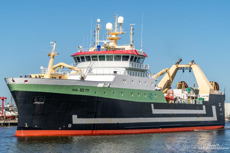 MARK, Fishing Vessel Details and current position IMO 9690688