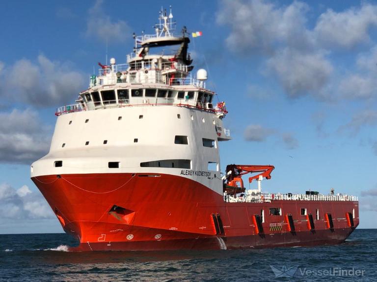 ALEXEY KUZNETSOV photo