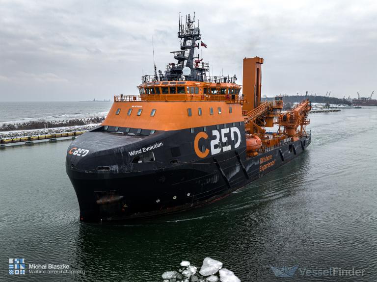 ship photo