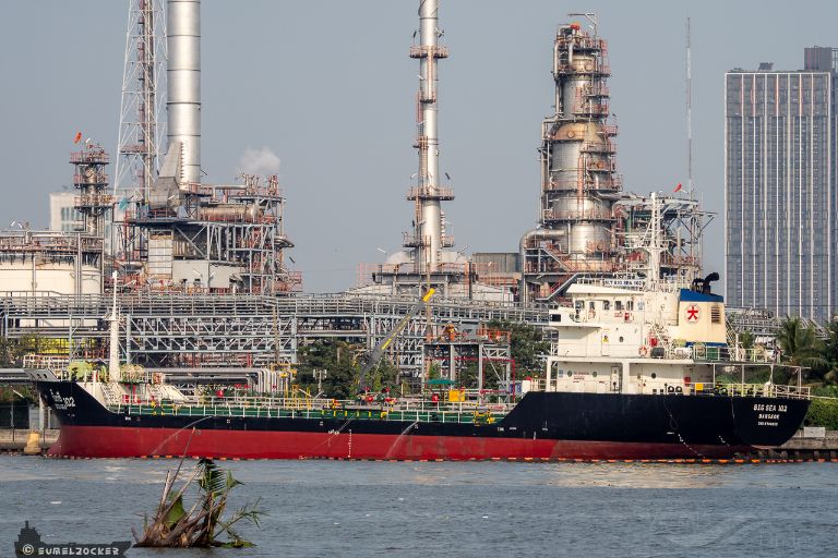 M.T BIG SEA 102 photo