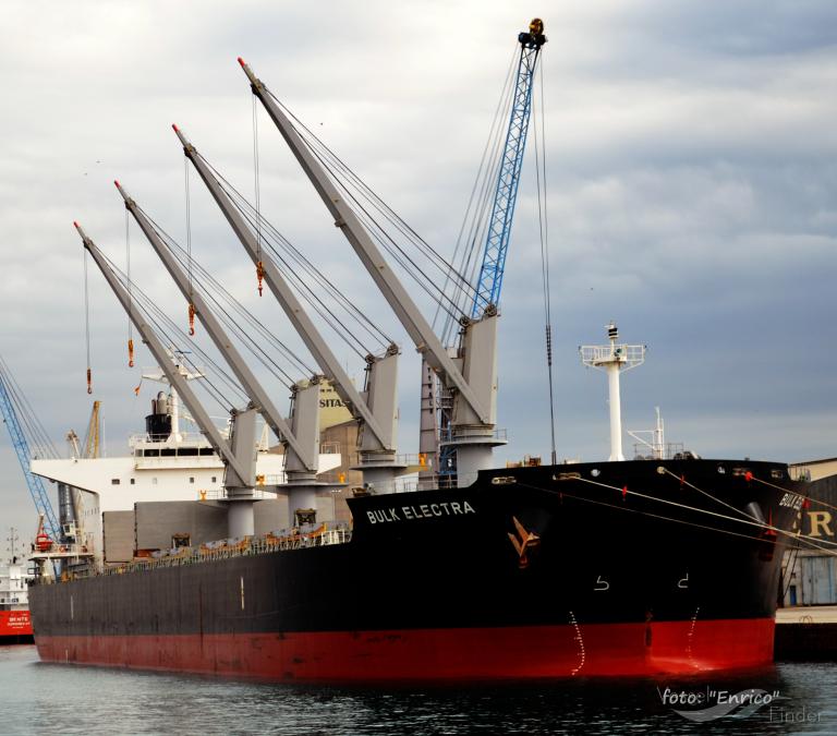 FATEMA JAHAN I photo