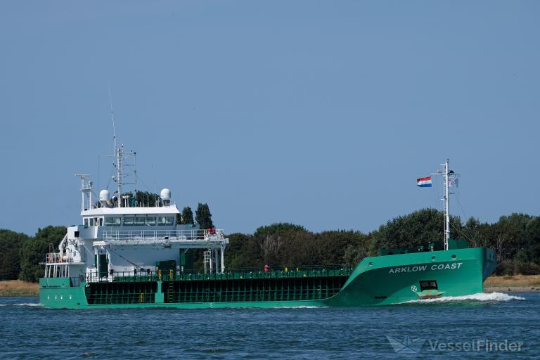 ship photo by Henk Jungerius