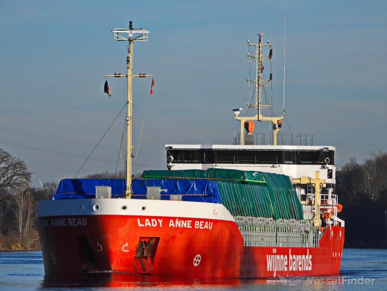LADY ANNE BEAU photo
