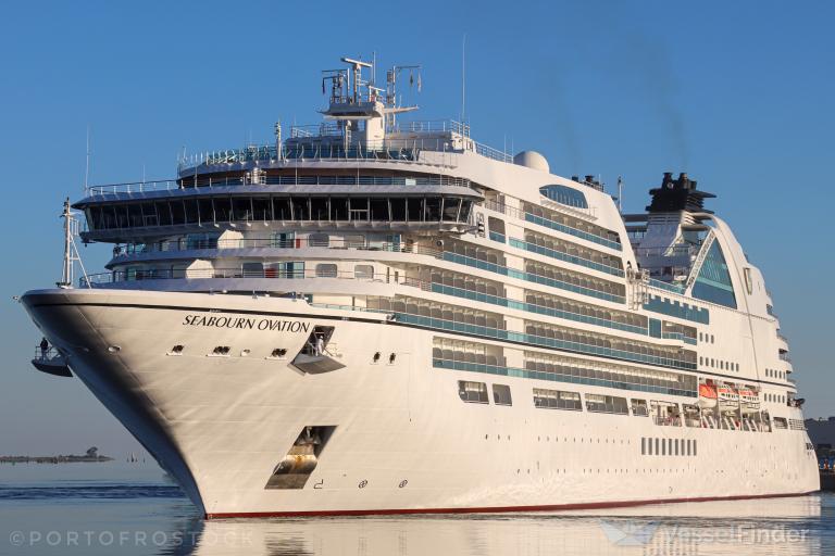 SEABOURN OVATION, Passenger (Cruise) Ship Details and current