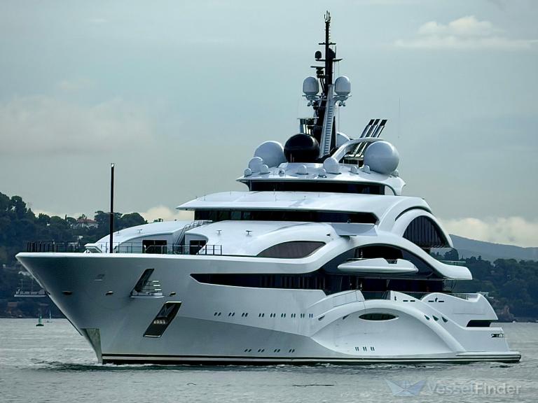 AL LUSAIL photo