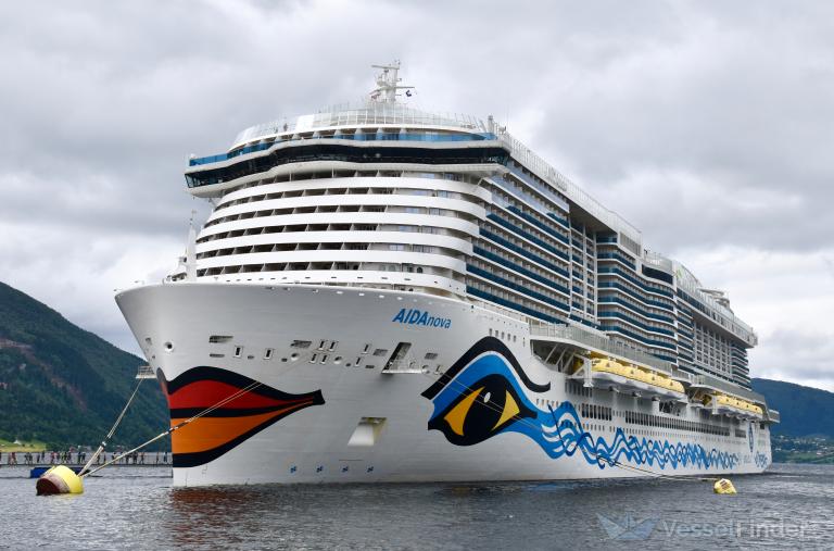ship photo