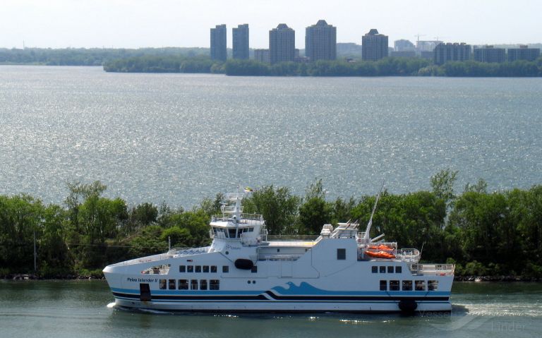 PELEE ISLANDER II photo