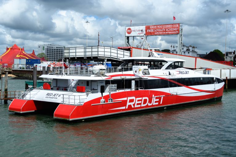 RED JET 6