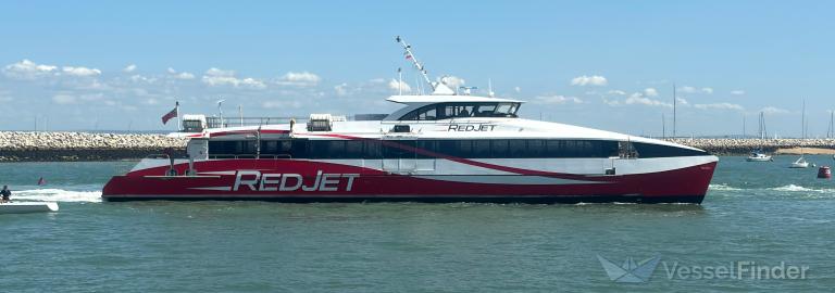 RED JET 6