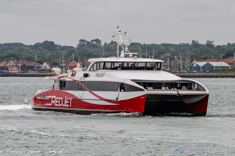 RED JET 6