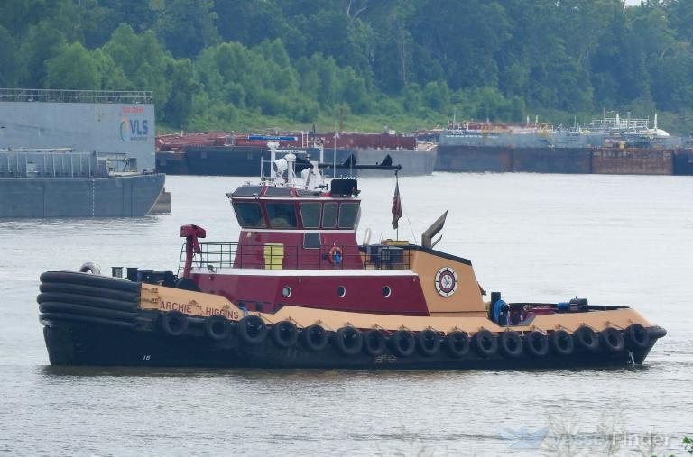 ARCHIE T HIGGINS photo