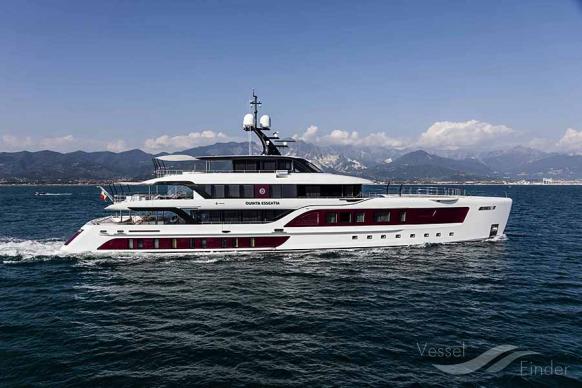 QUINTA ESSENTIA photo