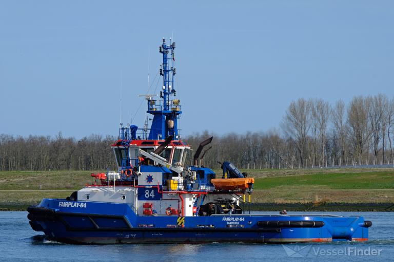 ship photo