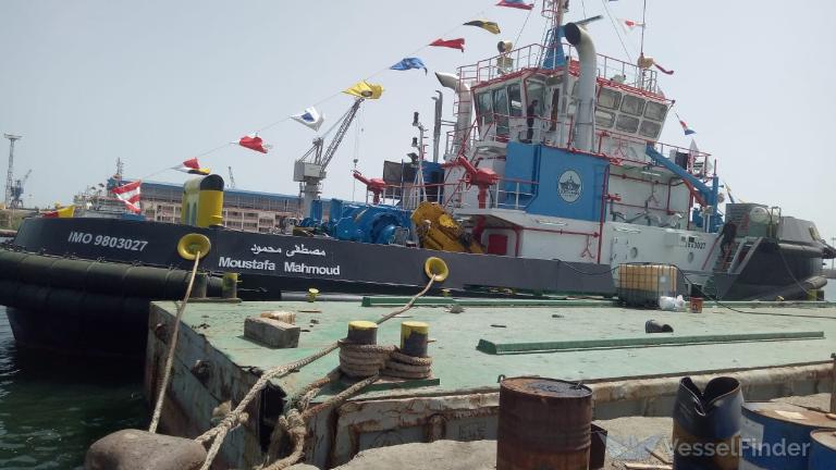 MOUSTAFA MAHMOUD photo