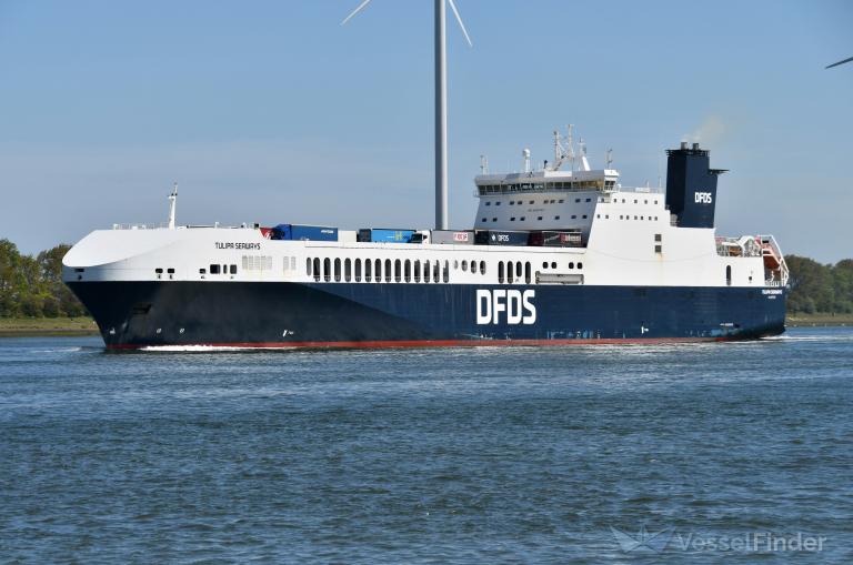 ship photo