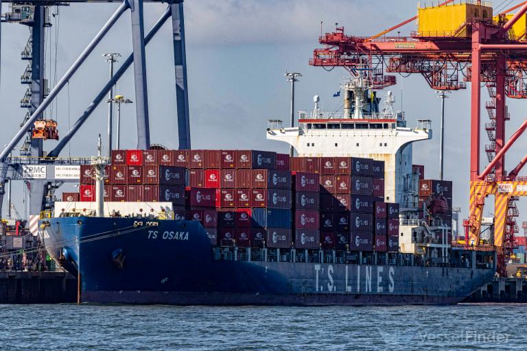 ship photo